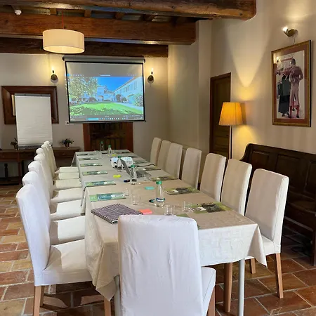 Domaine Des Clos Et Appartements- Teritoria 호텔 4*