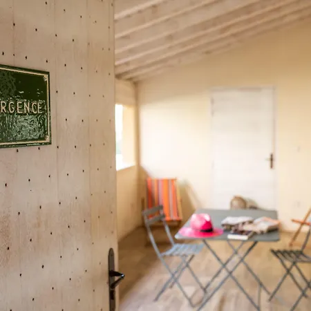 호텔 Domaine Des Clos Et Appartements- Teritoria