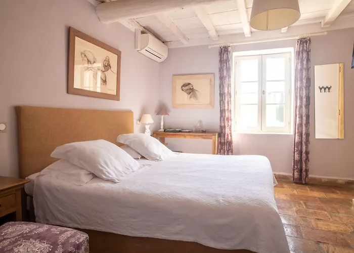 Otel Et Domaine Des Clos - Teritoria Beaucaire (Gard)